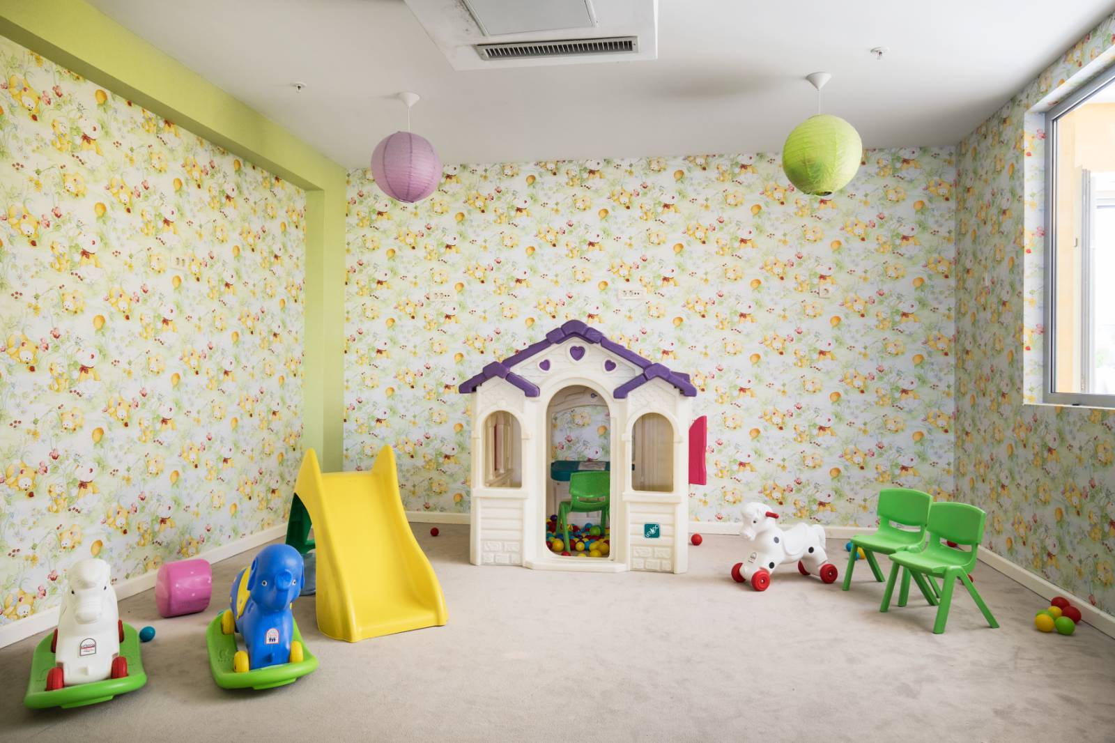 Zabava za djecu - igralište i mini klub gallery image 1