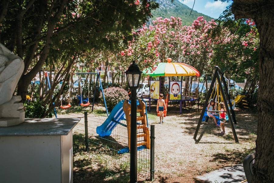Dječija igraonica i otvoreno igralište - 3